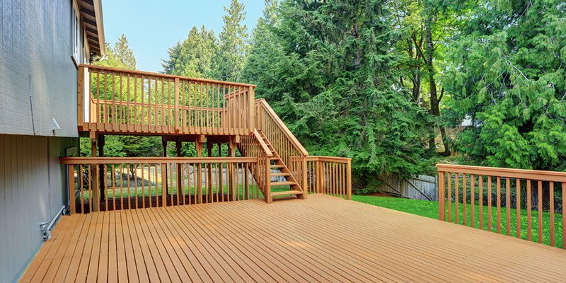Top Three Reasons to Choose Softwashing for Deck Cleaning